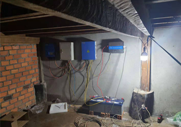  4kW hybrid solar pump system 2kVA solar off-grid power system in Cambodia